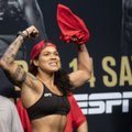 ФОТО | Чемпионка UFC снялась топлес с беременной партнершей
