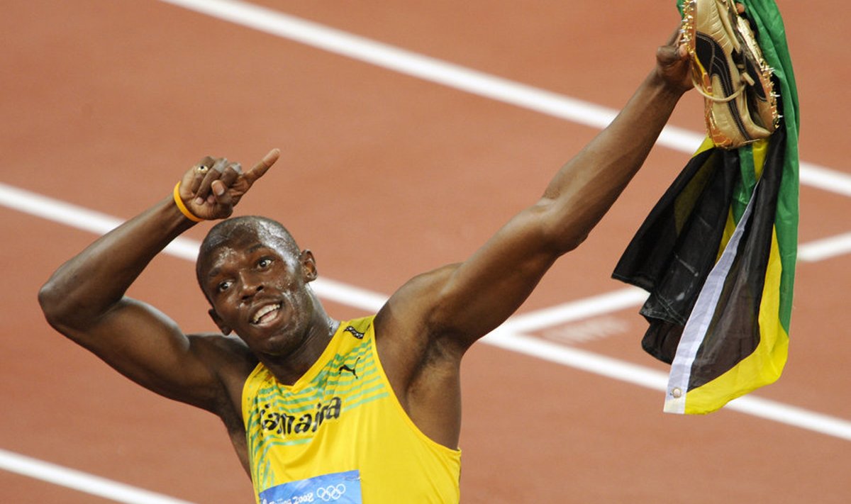Bolt võitis kananagitsate toel Pekingis kolm kuldmedalit. 