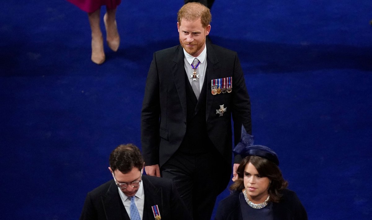 Prints Harry kuninga kroonimistseremoonial. 