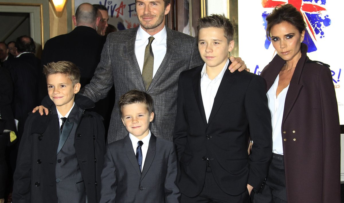 David ja Victoria Beckham poegadega