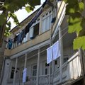 REISIVIDEO | Aastasajad on Tbilisi vanalinna räsinud, kuid võluvaid hooneid leidub seal küllaga