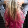FOTOD | Ettevaatust vannis mõnulejad! Ühe naise värskelt blondeeritud juuksed muutusid peale Lushi vannipommi kasutamist roosaks