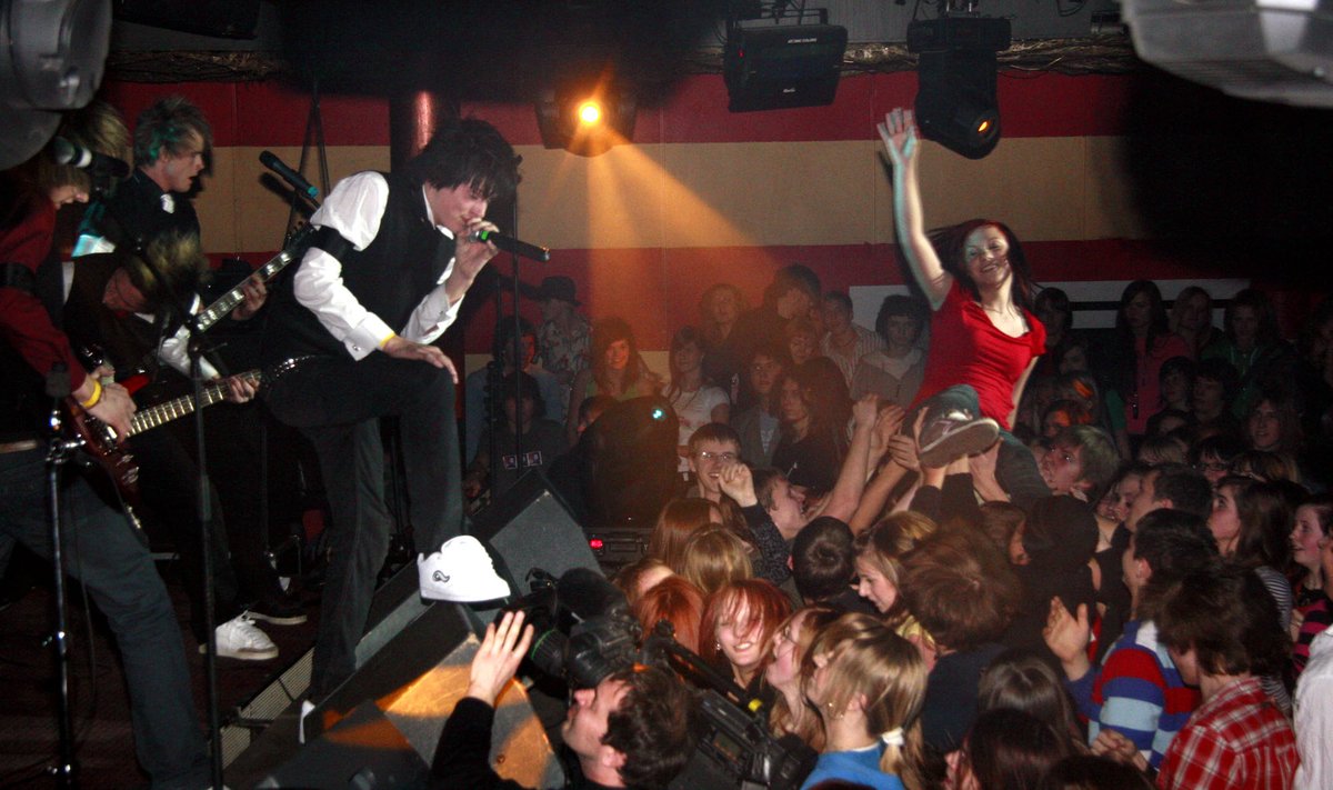 NOORTEBÄND 2007: Pärnu bänd Bedwetters paneb kinni Pärnu piirkonna võistluse, seejärel üleriigilise ning lõpuks purjetab samal aastal ka Euroopa MTV uue heli kategooria võitjaks.