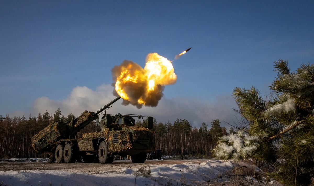 HARILIK SÕJAPÄEV: laupäeval andis Ukraina 45. suurtükiväebrigaadi Rootsi päritolu iseliikuv suurtükk Archer Donetski oblastis tuld Vene sõjaväe positsioonidele.