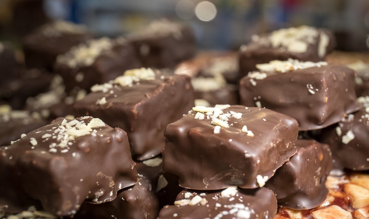 Ühe keskmise šokolaaditahvli hinnast umbes kuus protsenti jõuab tagasi talunikule, kes selle kakao kasvatas.