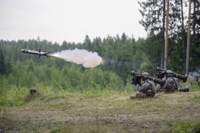 Tankitõrjeraketisüsteemi Javelin näidislaskmine