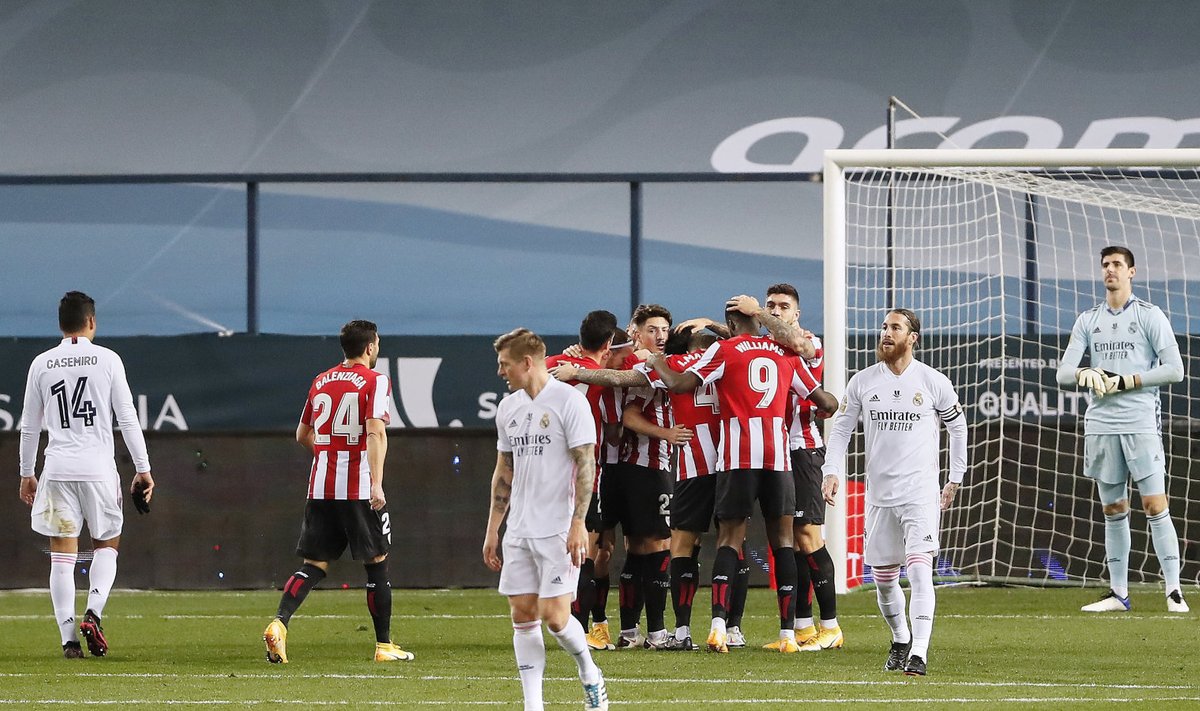 Bilbao Athleticu mängijad väravat tähistamas.