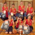 Alatskivi keskkooli 4.-6. klassi korvpallipoisid on Tartumaa meistrid