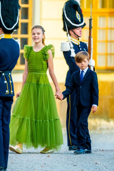 Roheline kleit printsess Estelle'i seljas 14.09.2023