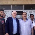 McCain tegi üllatusvisiidi Süüria ülestõusnute juurde