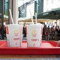 McDonald's призывает посетителей отказаться от пластиковых трубочек