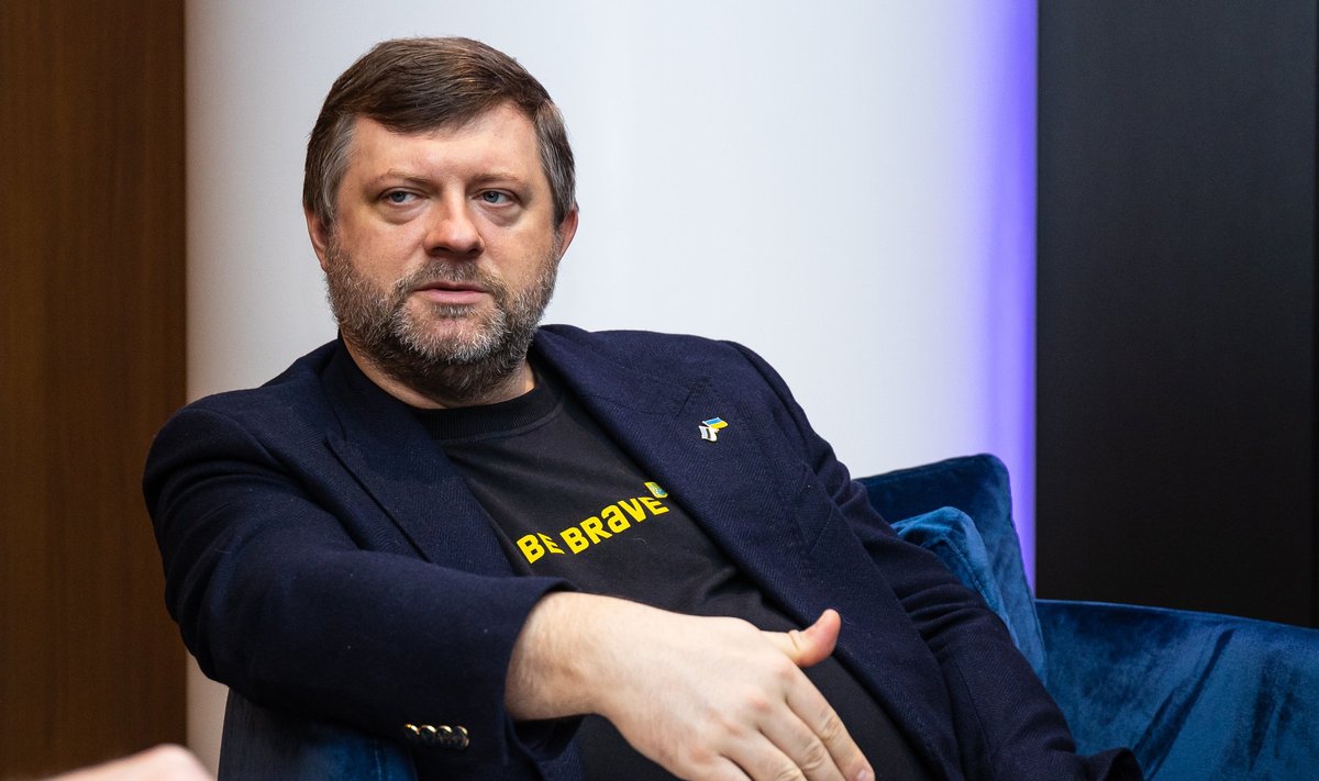OLE VAPPER: Kornijenko ja ajakirjaniku mullusel kohtumisel oli poliitik kandnud Zelenskõi poolt kuulsaks tehtud särki kirjaga „I'm Ukrainian“ („Ma olen ukrainlane“ – Toim.)