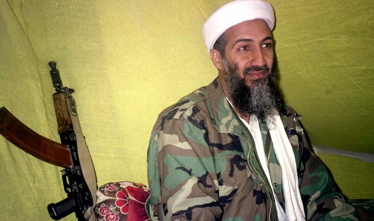 Osama bin Laden 1998. aastal Afganistanis