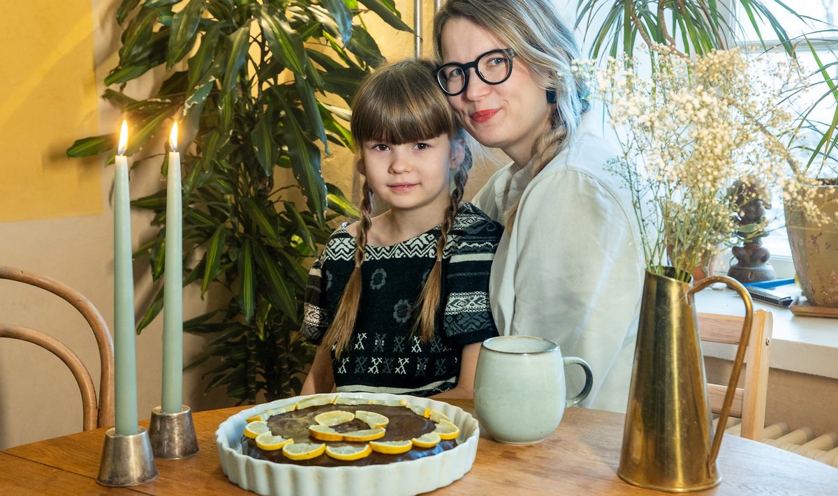 Hõrk kook valmis Stella Runneli ja kuueaastase Suvi ühise kätetööna. 