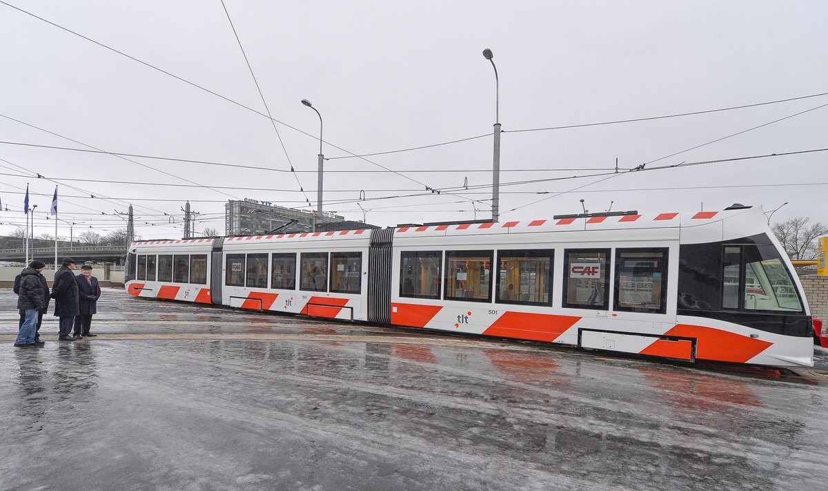 Peale esimese trammi on tänaseks kohale jõudnud veel kaks trammi. Üks neist saabus Tallinnasse 13., teine 17. märtsil. 