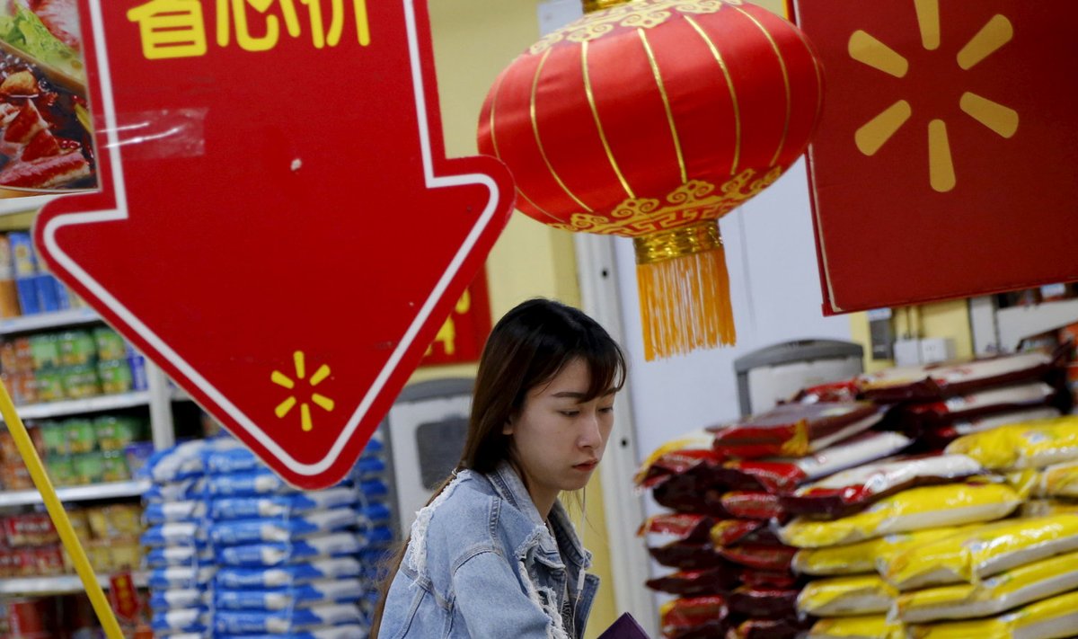 Hiina ostleja Pekingi Wal-Marti poes