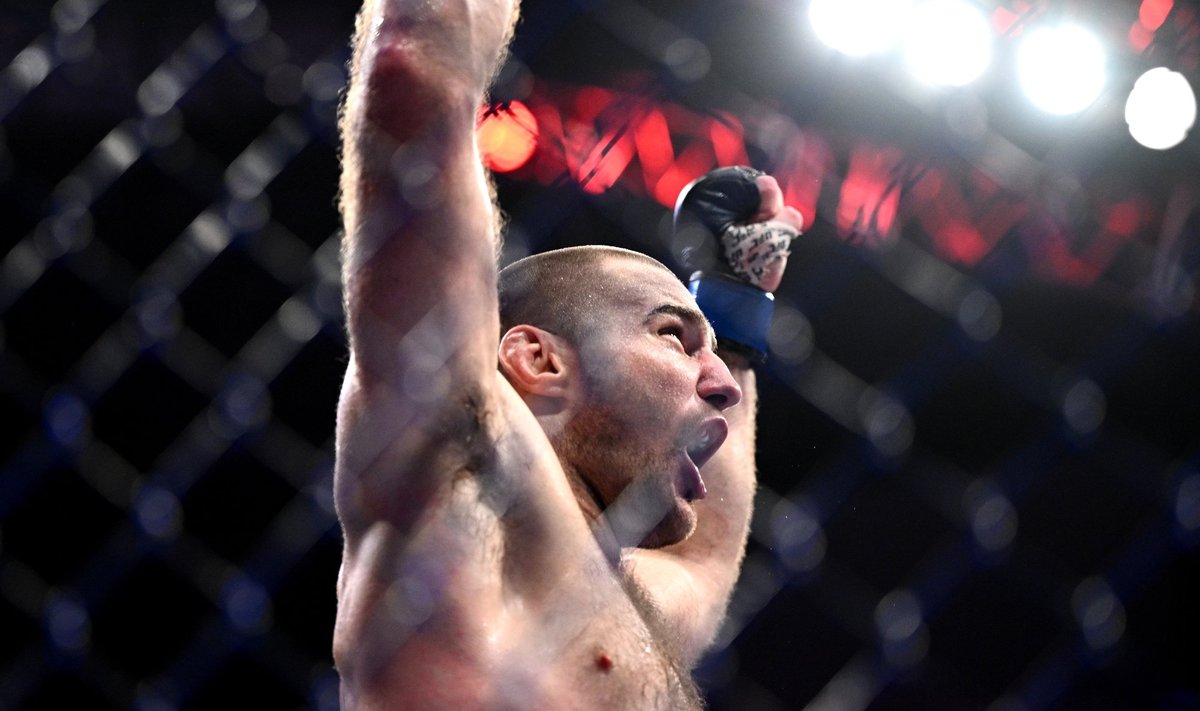 Sean Strickland sai endale UFC keskkaalu tiitlivöö.