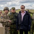 ФОТО: Президент Ильвес на учениях "Еж" — я увидел защищенную Эстонию