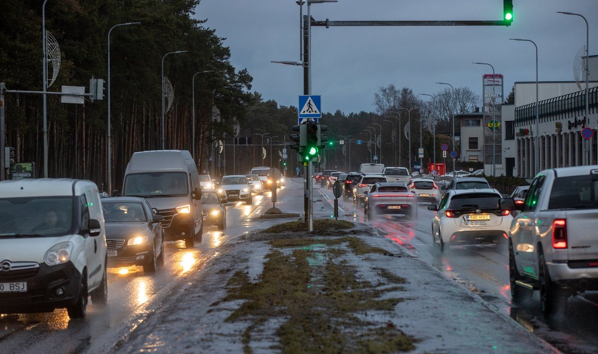 В Эстонии 65% выбросов транспортного сектора приходится на легковые автомобили.