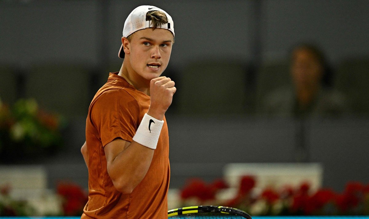 Holger Rune jäi Madridi ATP turniiril silma taas ebaeetiliste tegevustega tenniseväljakul.
