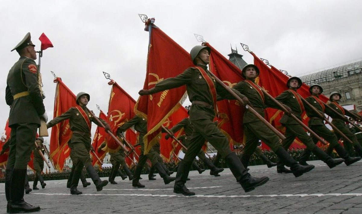 Venemaal peetakse Nõukogude Liitu endiselt hea sõnaga meeles. Pildil 2007. aasta Võidupüha paraad Moskvas.