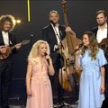 "Slava Ukraini" heategevuskontsert: Curly Strings esitas Ukraina toetuseks oma suurima hiti koos Liisi Koiksoni, Lenna ja Mari Kalkuniga
