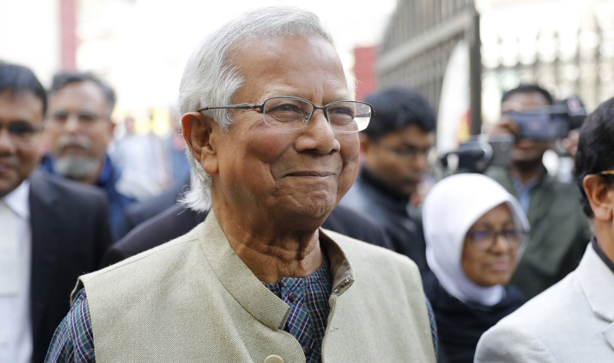 Nobeli rahupreemia võitnud Muhammad Yunus juhib Bangladeshi üleminekuvalitsust.