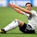Saksamaa jalgpalliliidu peale solvunud Mesut Özil lõpetas koondisekarjääri