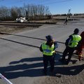 Kronoloogia: Raasiku ülesõidule soovitati aasta jooksul korduvalt uusi tulesid ja tõkkepuud. Eesti Raudtee: uus süsteem valmib tänavu