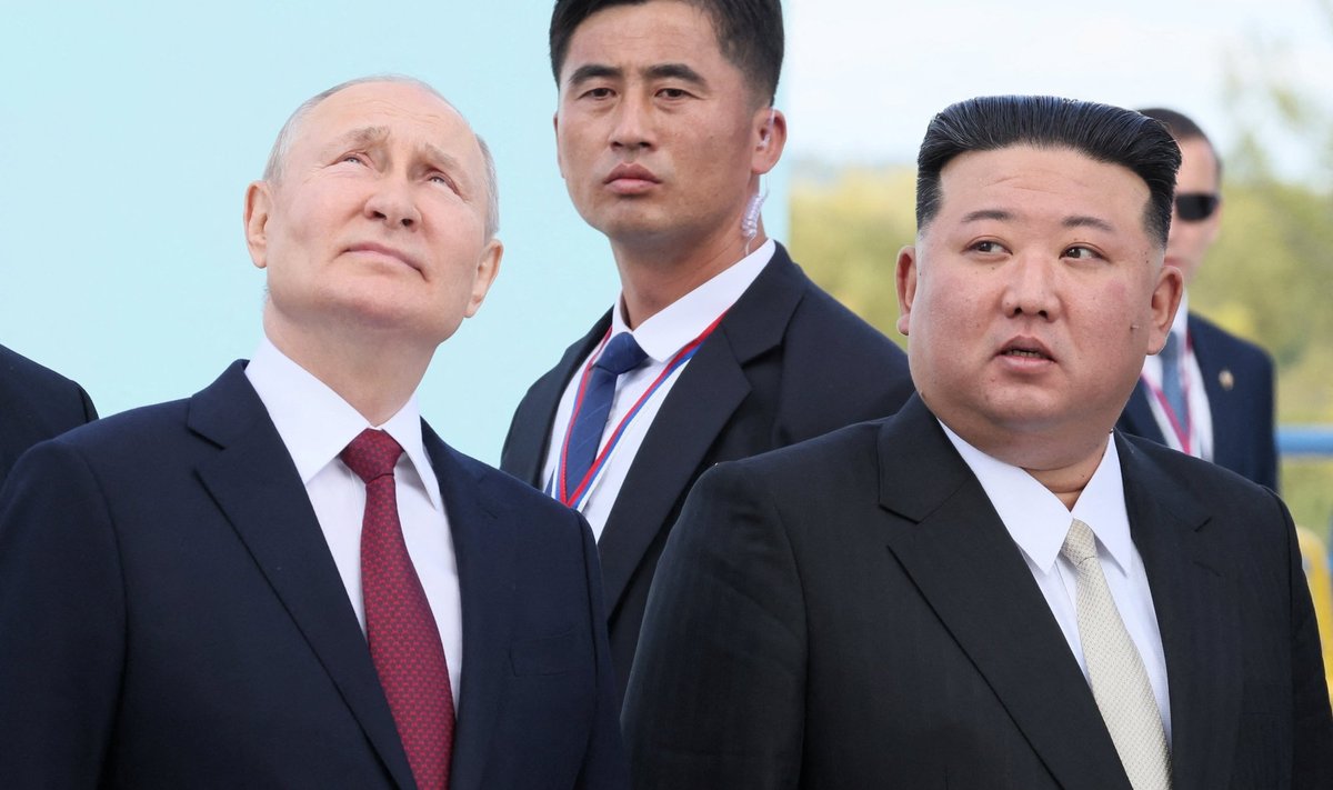 Putin ja Kim kohtusid kosmodroomil, kust Põhja-Korea liider sõitis Vene lennu- ja mereväega tutvuma.