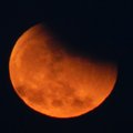Китай запустил спутник на темную сторону Луны