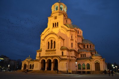 Maagiline vaade ühele Sofia tuntuimale ja maailma suurimale õigeusu kirikule, Alexander Nevsky katedraalile. 