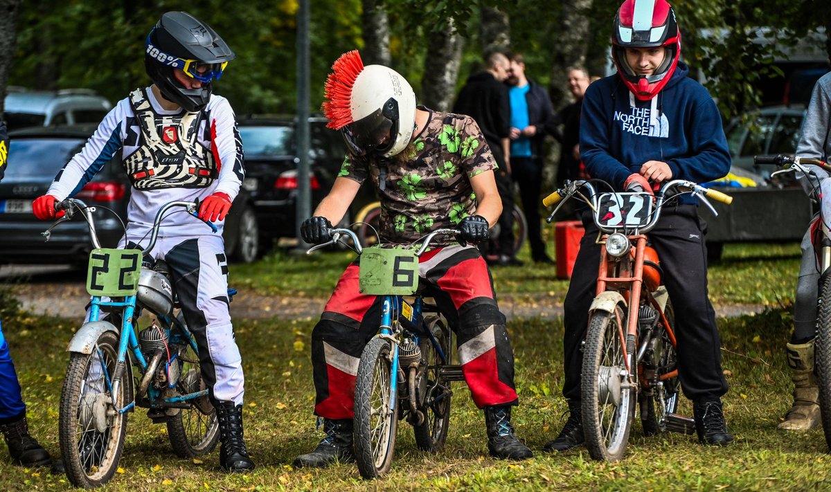 Võrride võidusõit Sürgaveres