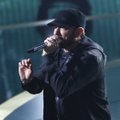 Eminem avaldas muusikavideo laulule "Godzilla". Videos mäletatakse ka traagiliselt hukkunud noorräpparit