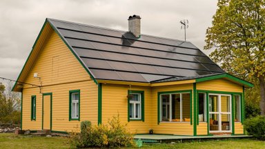 Eksperdid: kinnisvaraostjad eelistavad päikesepaneelidega varustatud maju