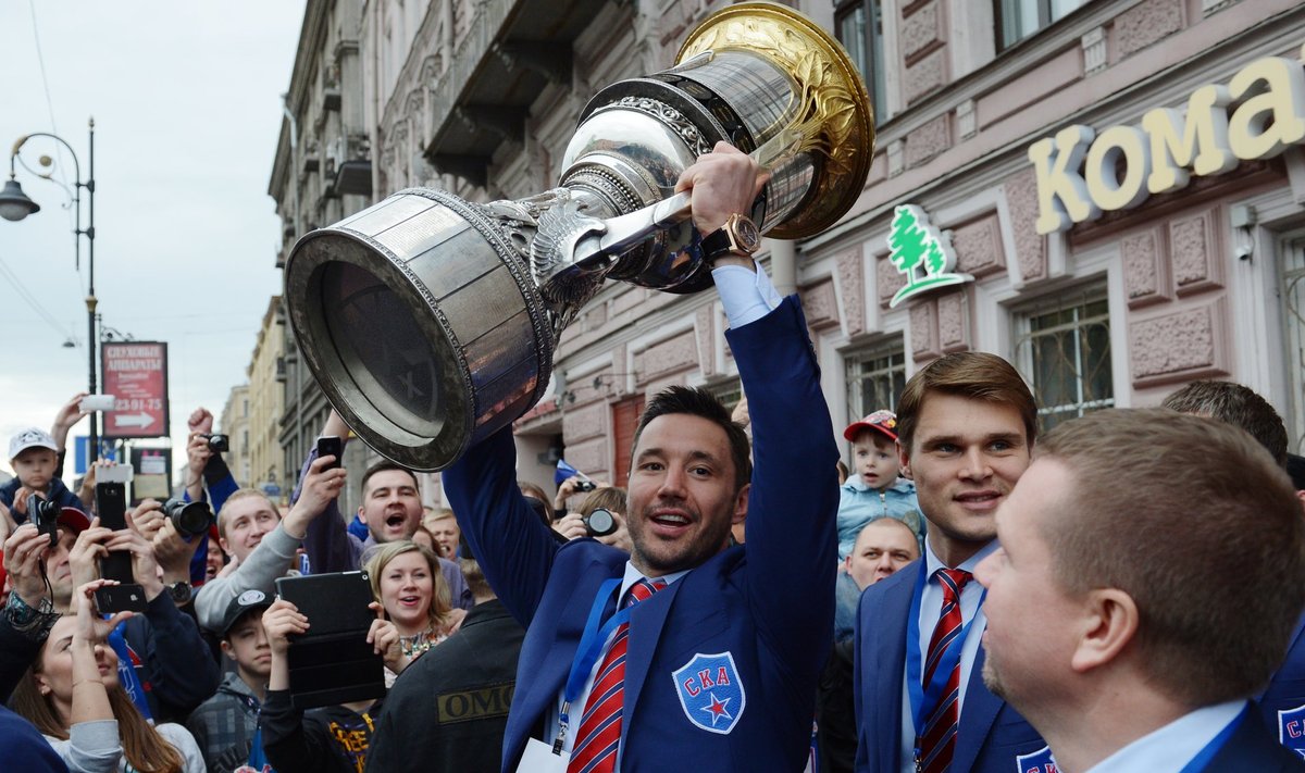 Gagarin Cup winner SKA hockey club honored