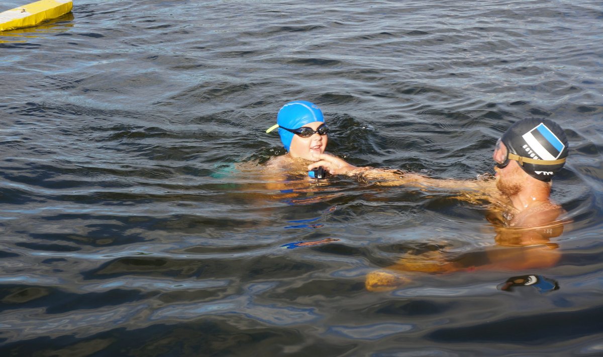 Tallinna Ülikooli õppejõud Vladimir Kunitsõn sukeldumist õpetamas