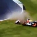 VIDEO: Juhtub kõigil! MotoGP maailmameister kukkus Austraalia GP-l liidrikohalt