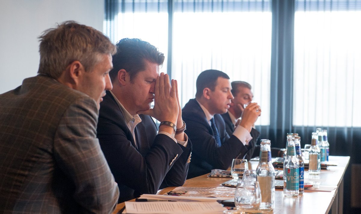 Eile istusid EOK presidendikandidaadid ühise laua taga. Fotole jäid Erki Nool, Hannes Võrno, Jüri Ratas ja Märt Sults.