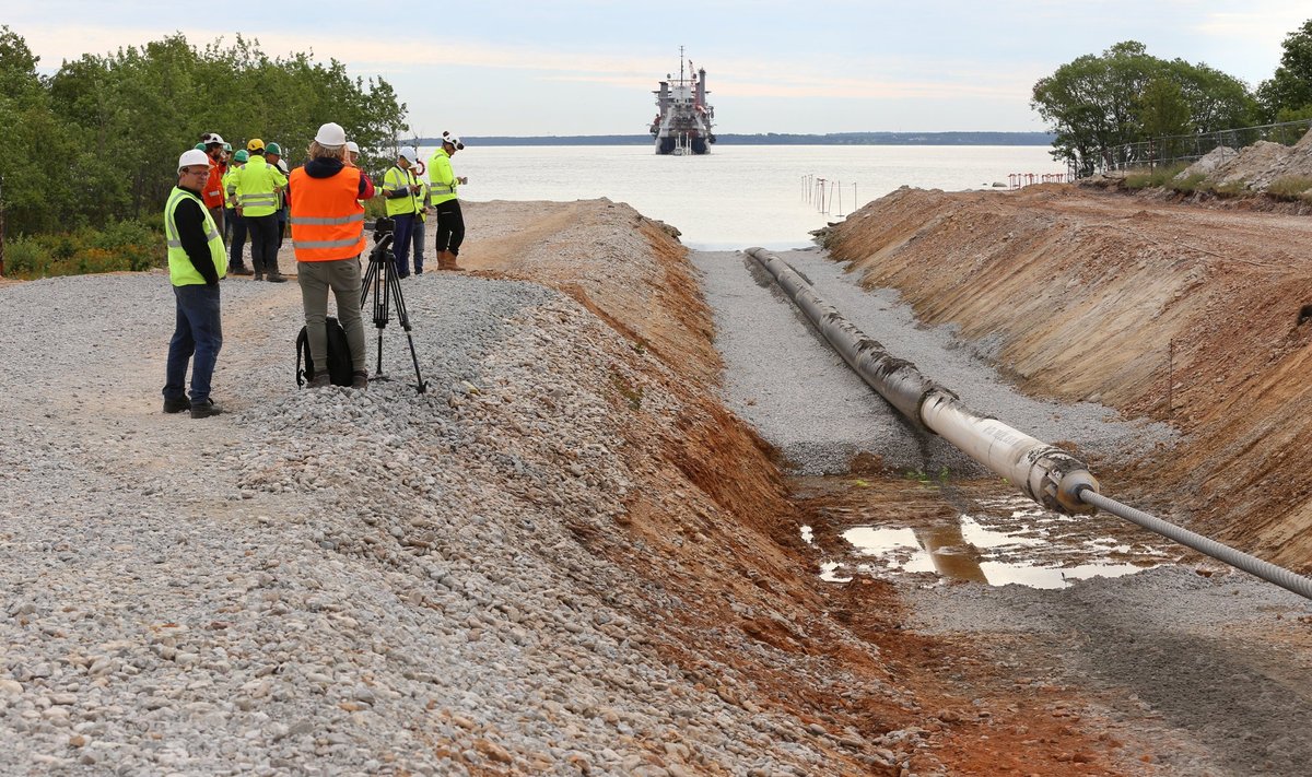 Balticconnectori gaasiühendus. Selle merealuse osa pikkus Paldiskist Eestis kuni Inkooni Soomes on 77 kilomeetrit.