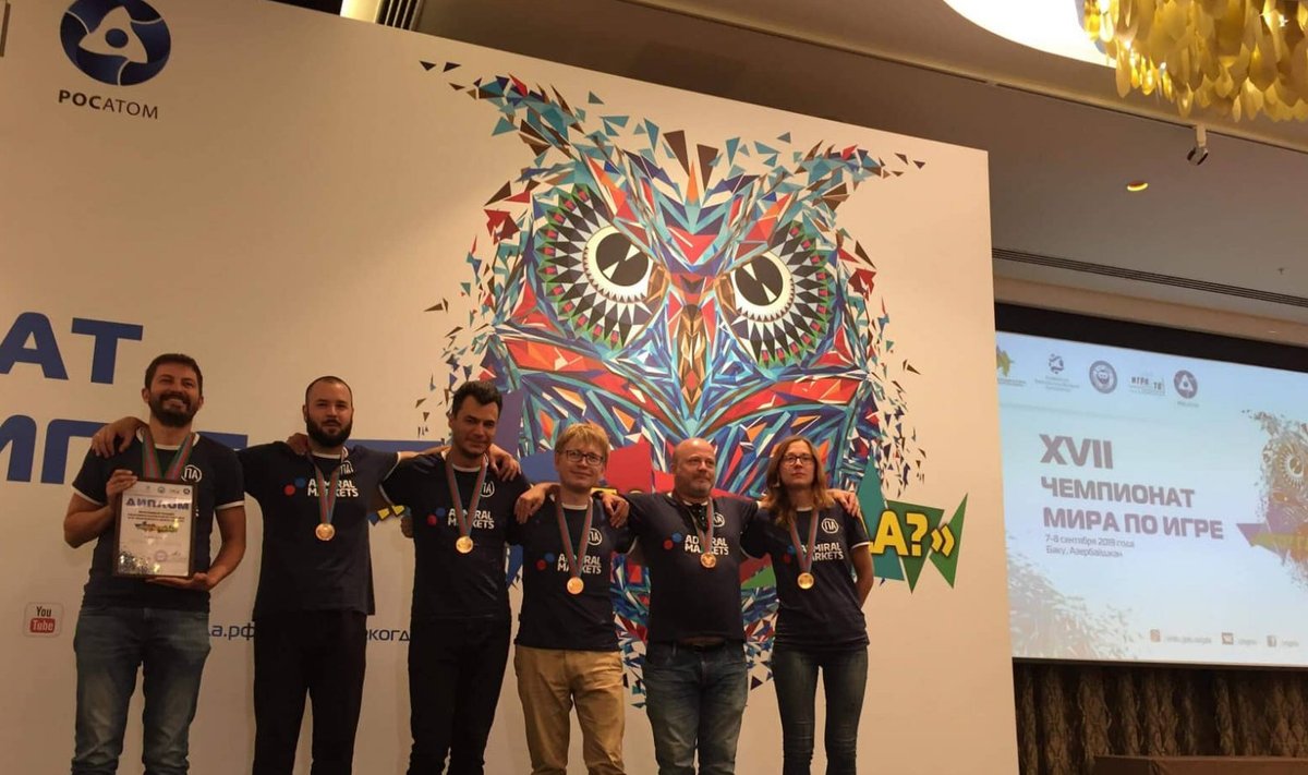 Команда Артемия Беляева с бронзовыми медалями чемпионата мира в группе C