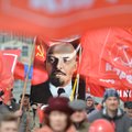 Несколько тысяч человек вышли в Москве на марш коммунистов