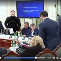 VIDEO: Saakašvili ja Ukraina siseminister Avakov kukkusid reforminõukogu istungil sõimlema, lendas ka veeklaas