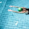VIHAKÕNE | Palve kõigile ujujatele, kellel on basseinis räpahelvestest hall lint järel