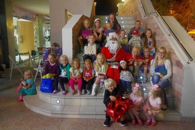 Eestist pärit kliimapagulaste lastel veab veel eriti - neil käib nii jõuluvana kui kuningad.