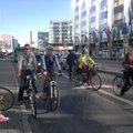 Maanteeamet ja politsei soovitavad tihedas linnaliikluses jalgrattureil kiivrit mitte unustada