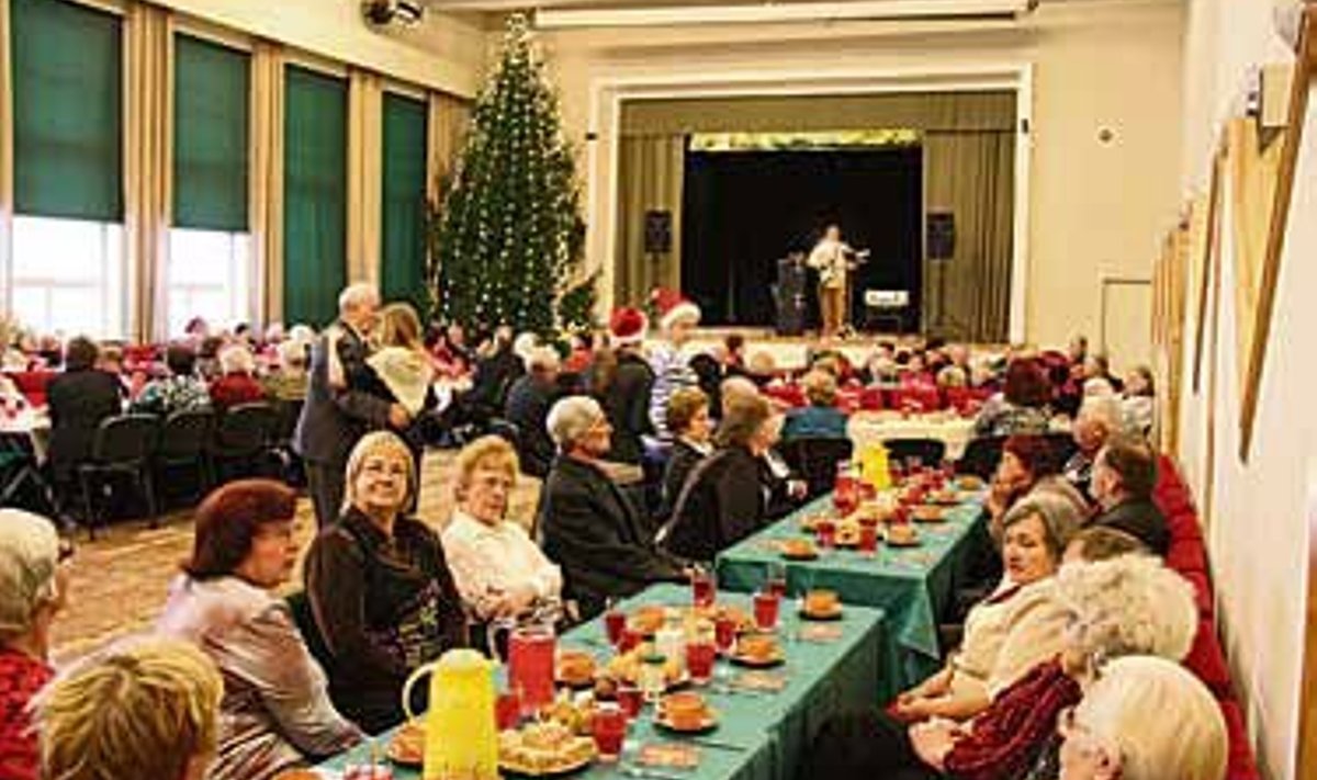 Ka lõppenud aastal olid kõik valla pensionärid palutud eakate jõulupeole. Foto: Alar Karu