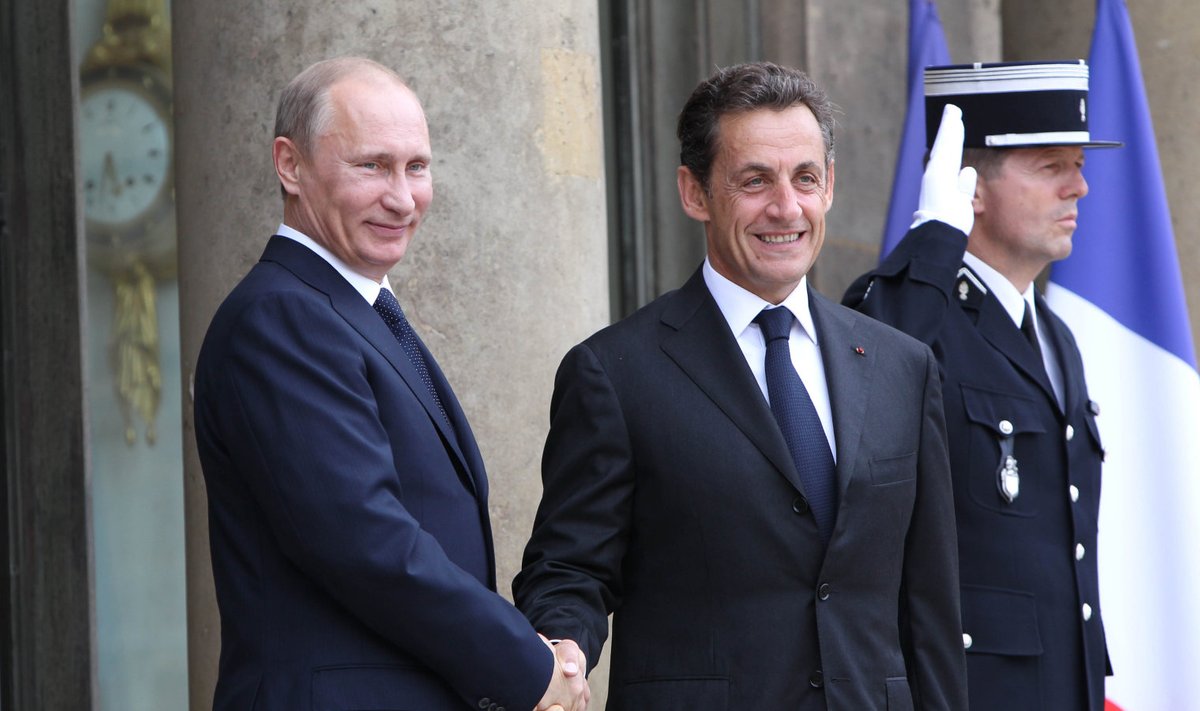 Владимир Путин (слева) и Николя Саркози