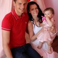 FOTOD: Vaata, millisesse hurmavasse noorperekoju kolivad "Naabrist parem" võitjad Jana ja Siim-Sten oma pisitütrega