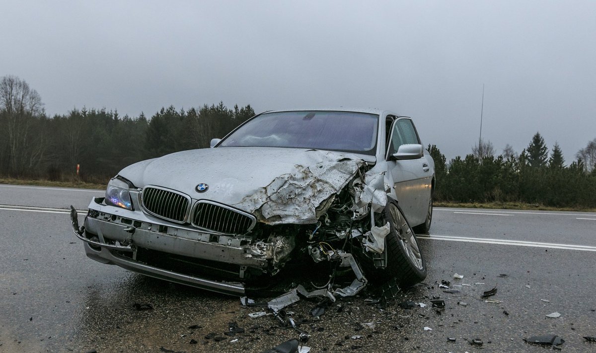 Kõige rohkem püüavad eestlased kindlustust petta autodega seotud juhtumite puhul.